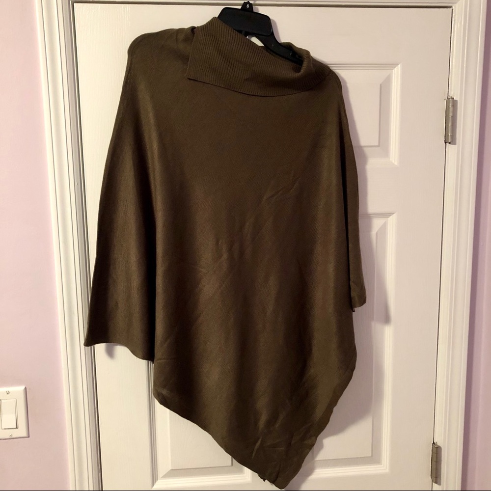 Echo olive green topper/ poncho